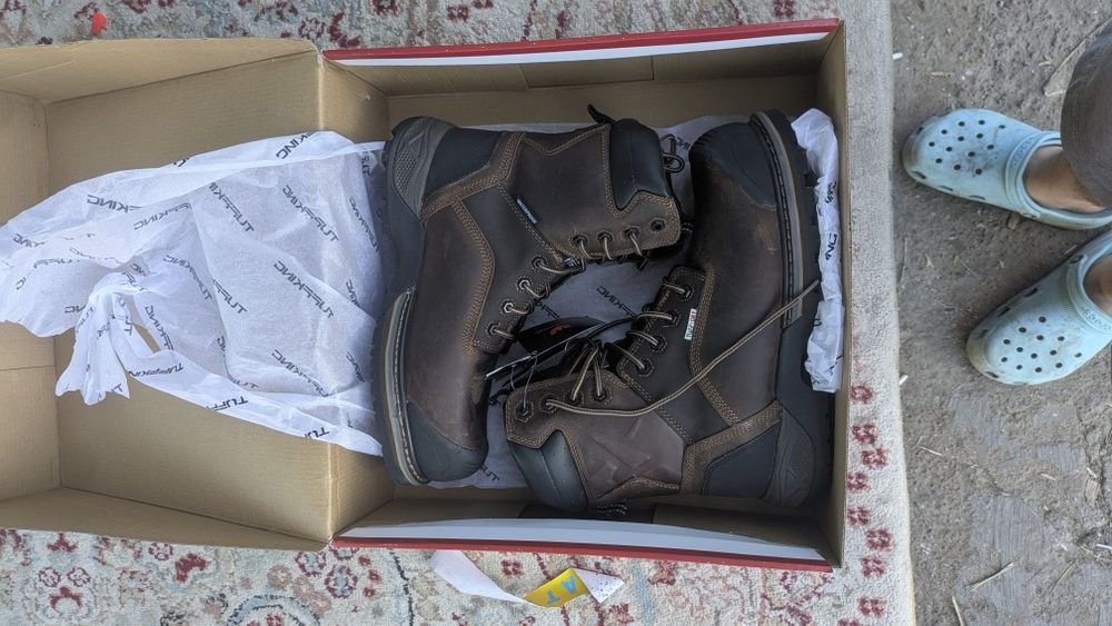 TUFFKING safety boots