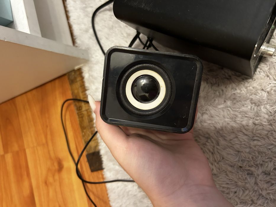 Продам черные колонки