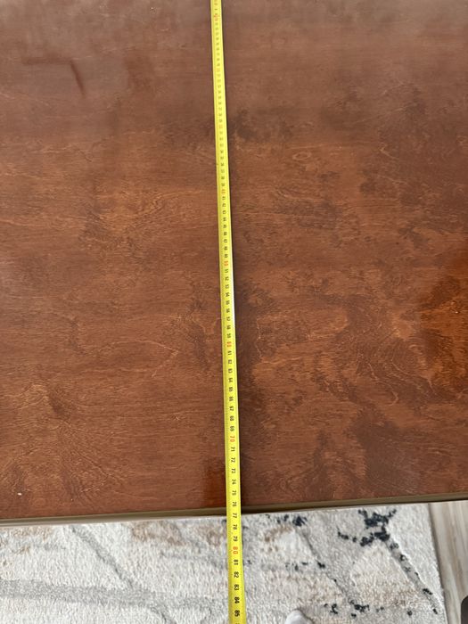 Продам стол обеденный