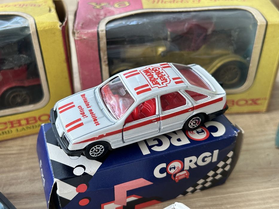 Лот колички matchbox, corgi