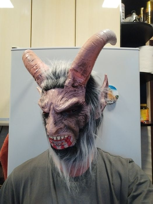 Маски страшилки резина пластик. Новые