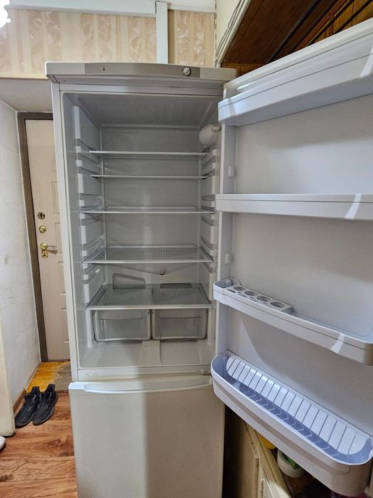 Холодильник Indesit SB185.027 б/у