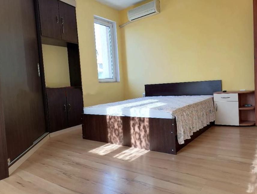 Дава се под наем Тристаен апартамент в Пловдив, Съдийски - 100 кв.м за 500 € - Снимка #2