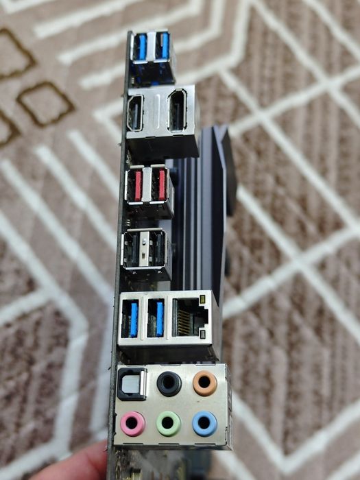 Asus strix B350-FGAMING AM4 DDR4