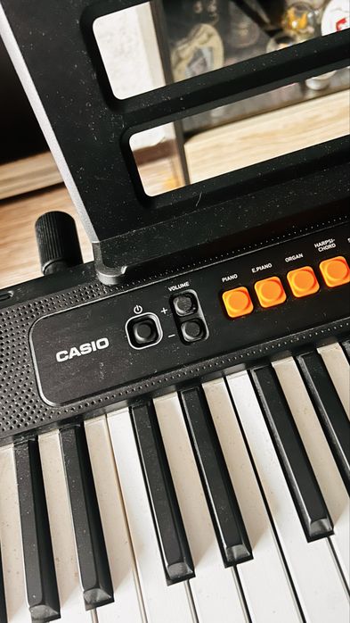 Синтезатор Casio