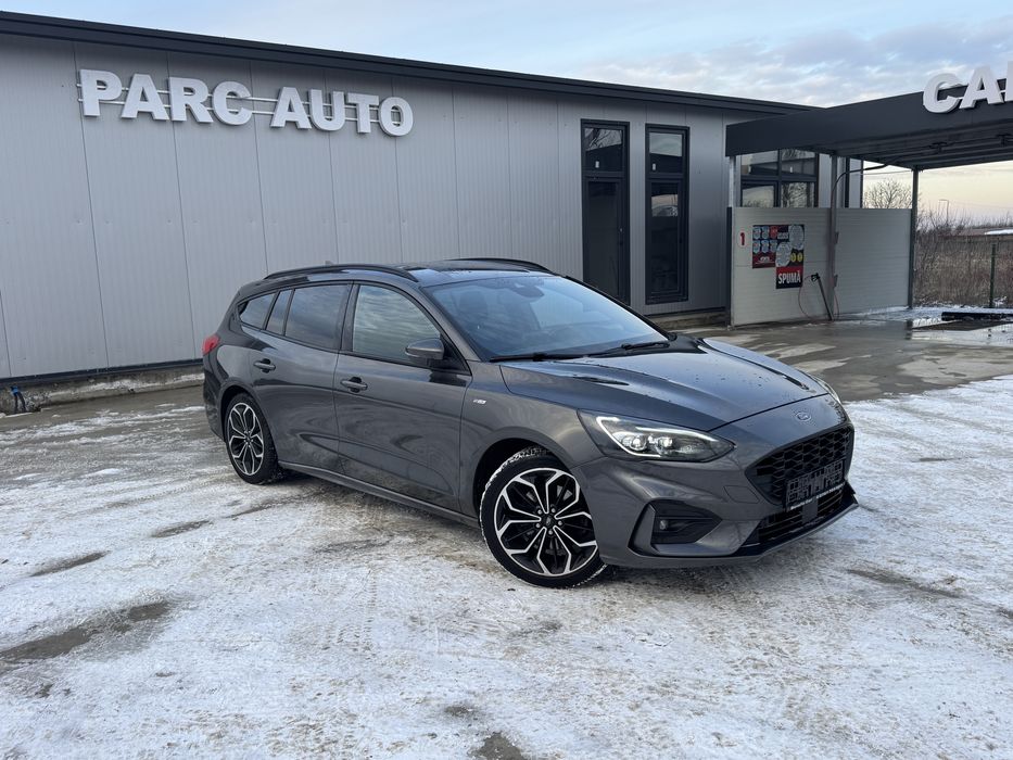 Ford Focus ST LINE/full led/camera/keyless/distronic/soft close/lane