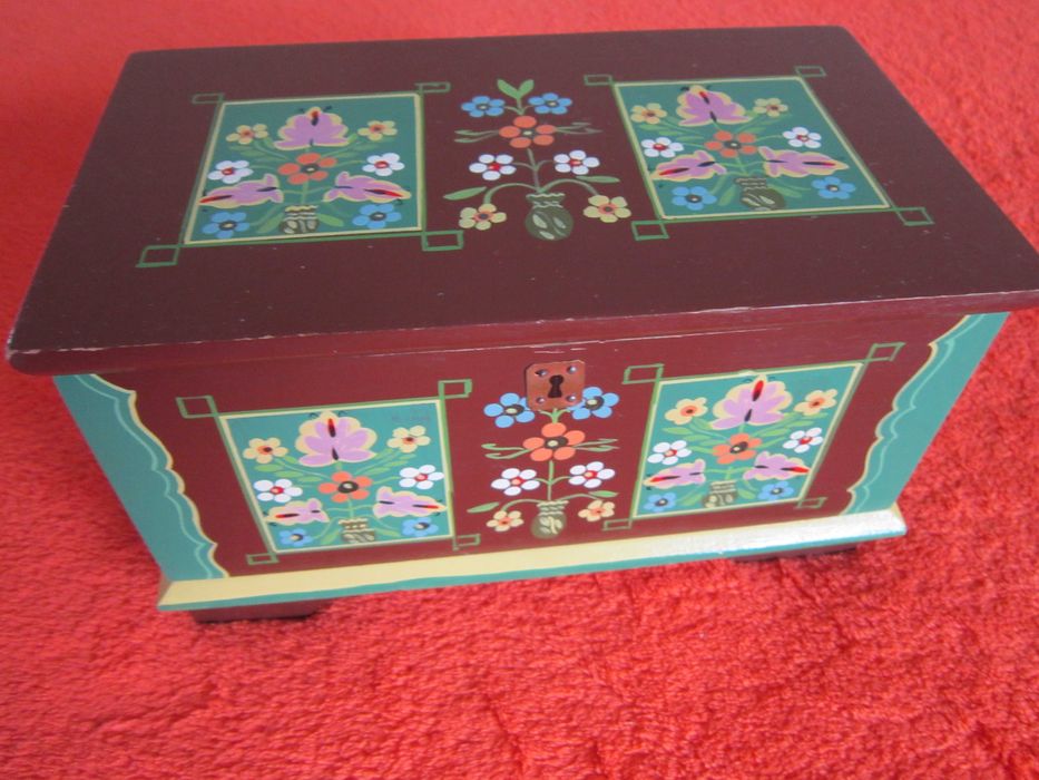 cadou rar vintage mini cufar ladita pictata manual,lemn,Germania