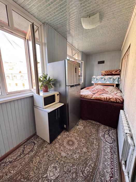 Сотлади 2 хона ибн сино