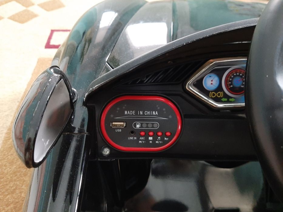 Электромобиль детский