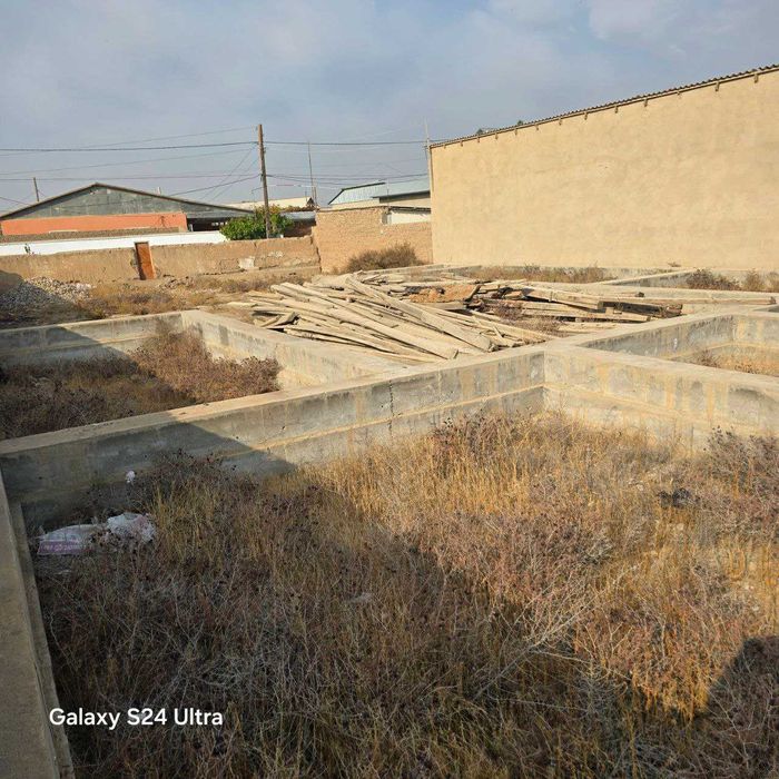 Участка 6 сотих сотилади 5х фундаменти билан