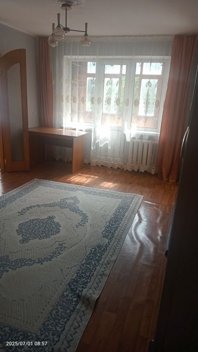 Продается 2 х комн квартира