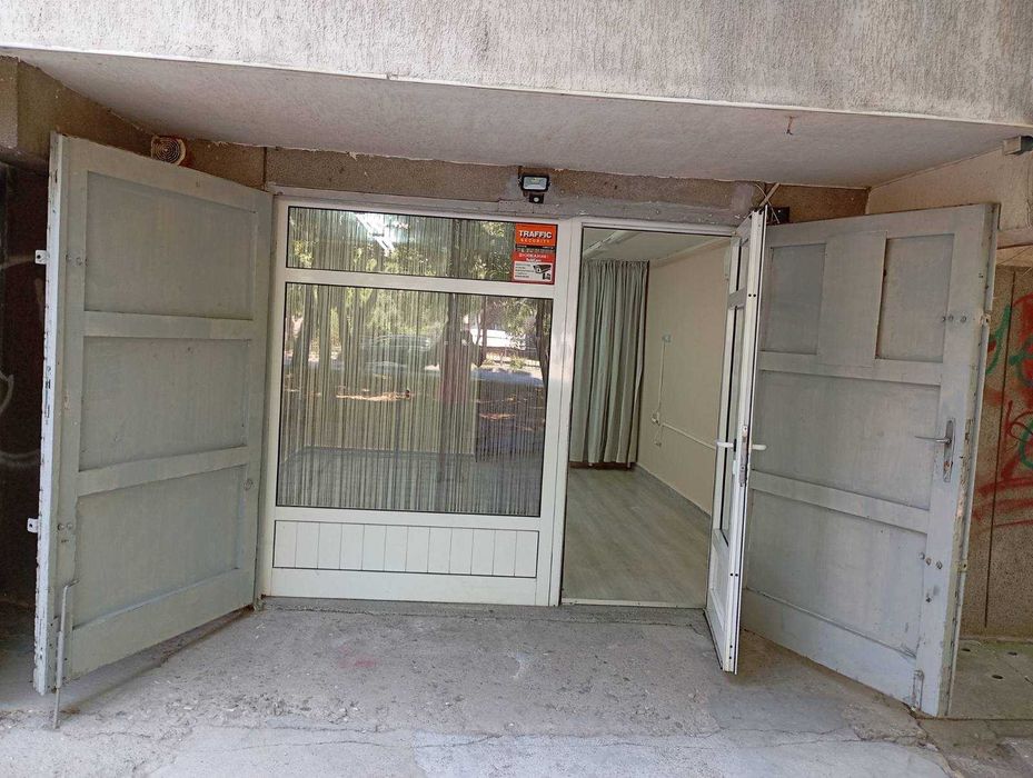 Продава се Магазин в Пловдив, Въстанически - 27 кв.м за 1039 €/кв.м - Снимка #4