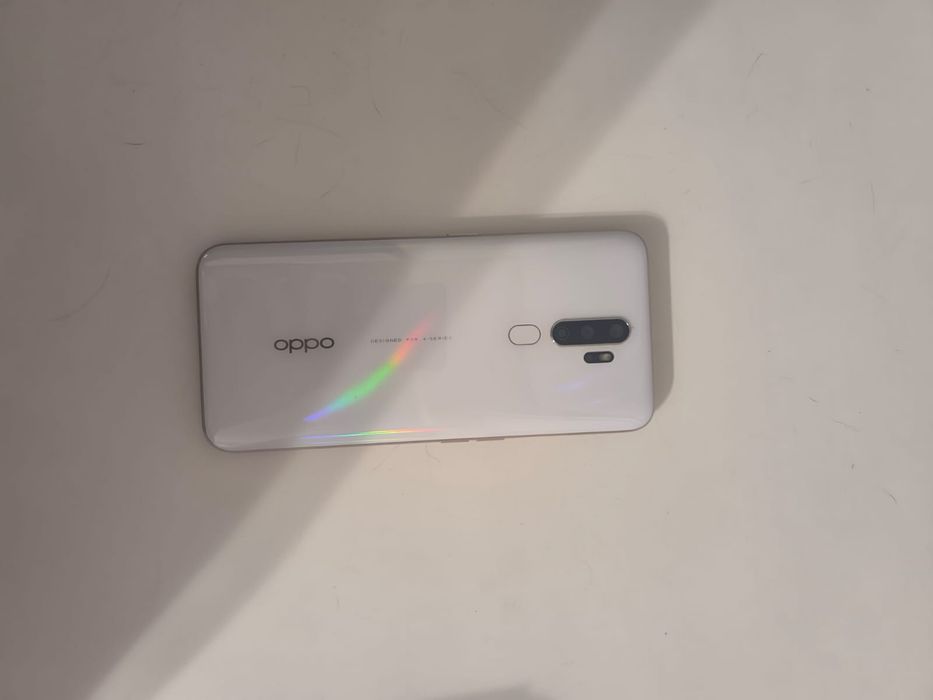 Продам телефон oppo a5
