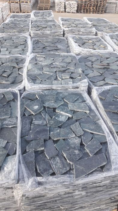 piatra naturala decorativa peste 200 modele