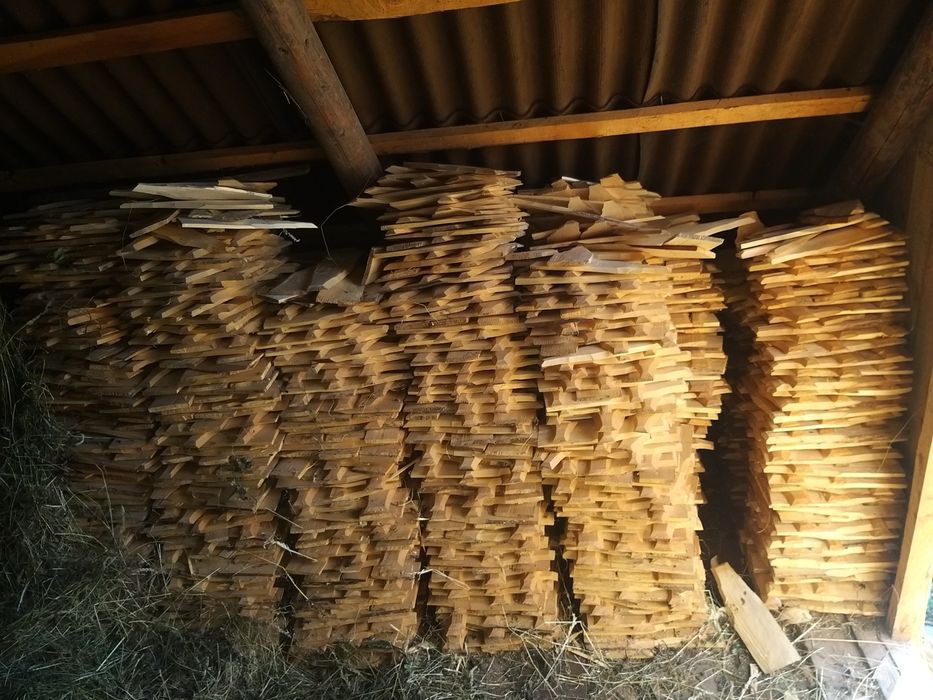 Vând Draniță (șindrilă) de lemn