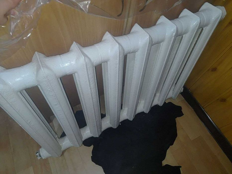 Чугунная батарея 8 секций — классика, которая греет. Чугун на века.