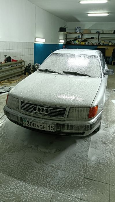 В продаже Audi 100 c4