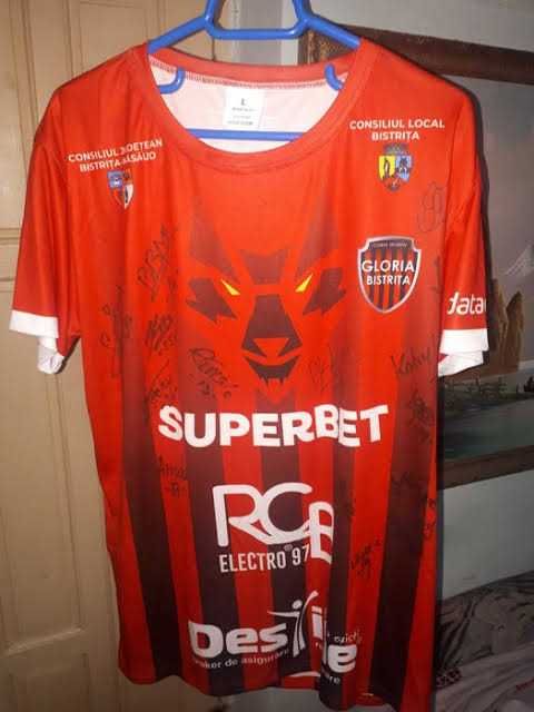 Tricou EHF Champions League Handbal Bistrita -- CASTIGATOARE SUPERCUPA ROMANIEI - Banii merg la un baiat bolnav.