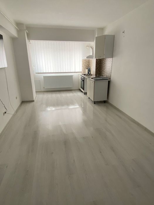 Apartament open space, etaj 1, parcare, zona mall