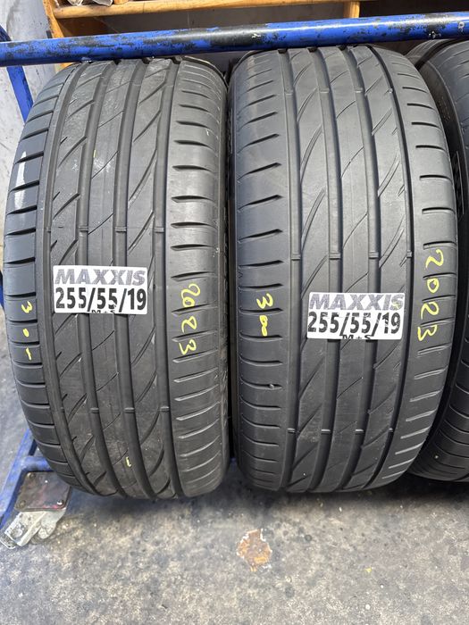 255/55/19 Maxxis 2023