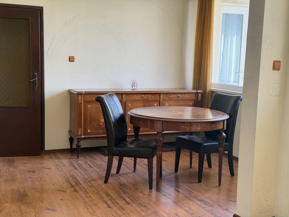 ИМОТИ Силистра продава тристаен апартамент с гараж