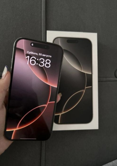 Продам айфон 16 про срочно