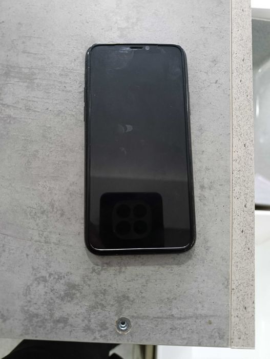 Продам айфон 11 про