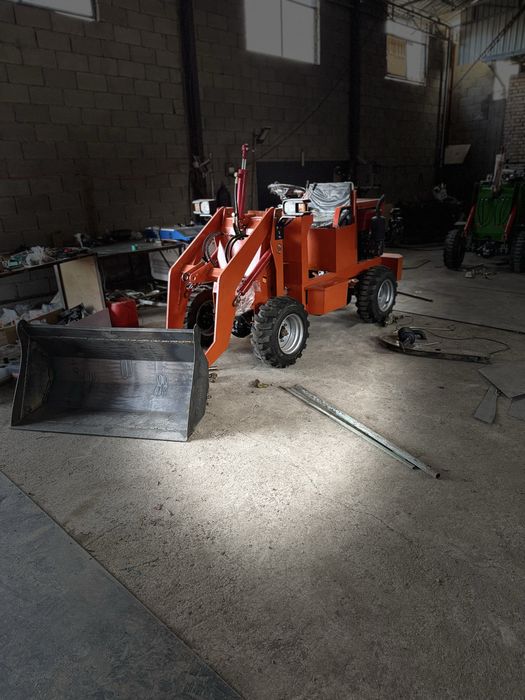 Мини Пагрузчик 4х4