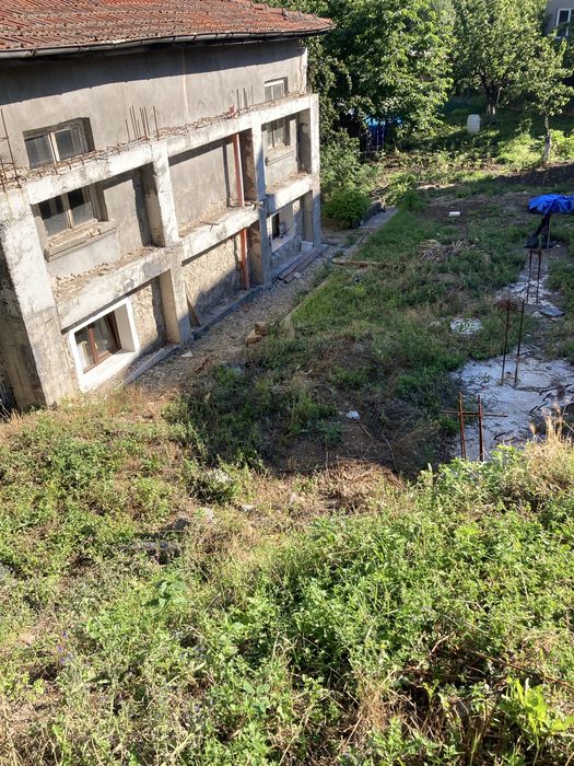 Чистене на дворове