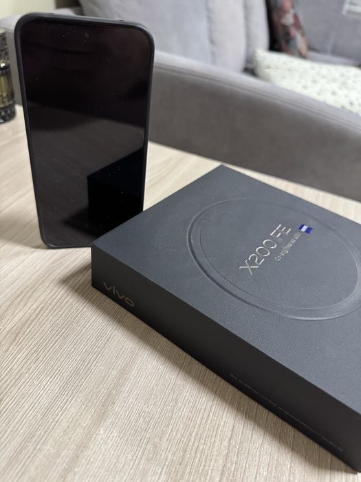 Продам vivo x200fe