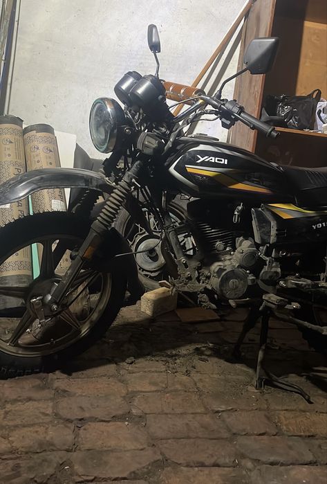 Продам мотоцикл Yaqi 150 куб
