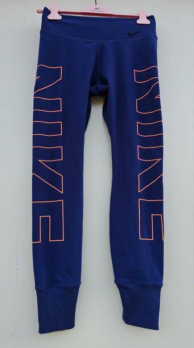 Nike оригинален дамски клин М размер