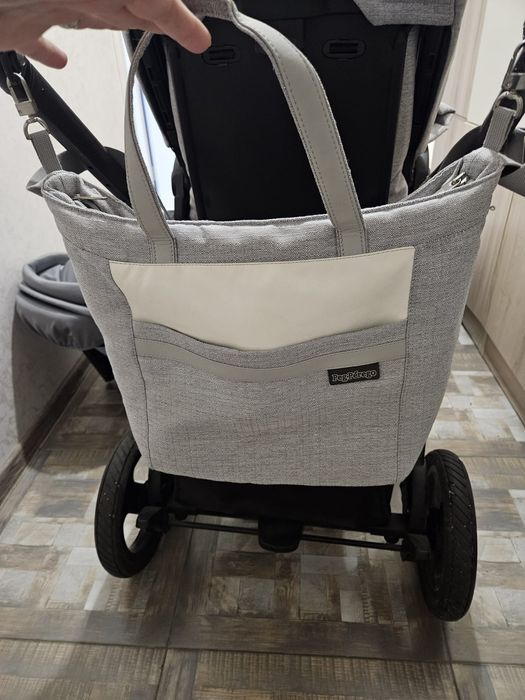 Продавам - детска количка 3 в 1 Peg Perego Book S