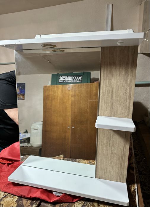 Продам зеркало для ванной