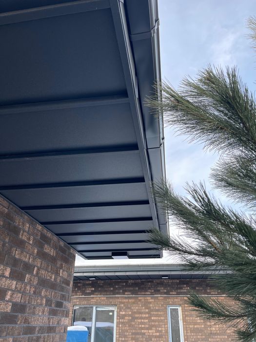 Монтаж черепицы, водостоков, сайдинга