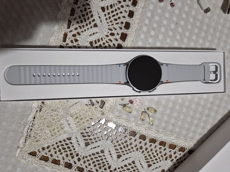Смарт часовник SAMSUNG Galaxy Watch 7 L310 Silver 44 MM, GPS, WLAN, ПУЛСОМЕР, SPO2