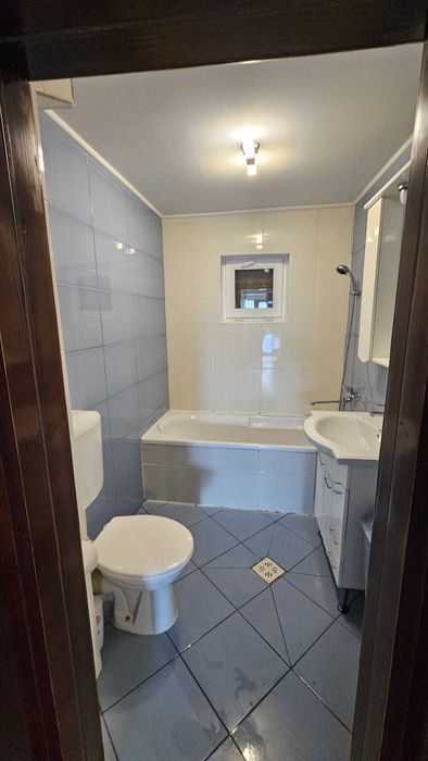 Proprietar vand casa zona Lidl Serbanesti