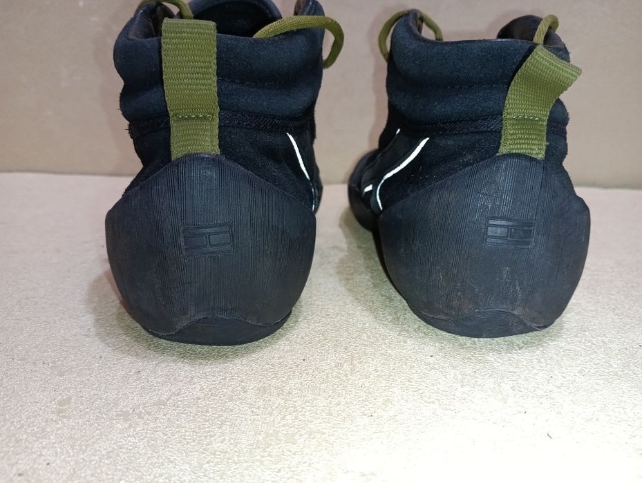 Рокерски боти Hilfiger N38 - 35 лв