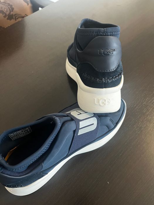 UGG slip on, neutra navy