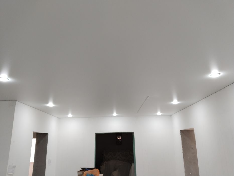 Натяжные потолки  Натяжные потолки