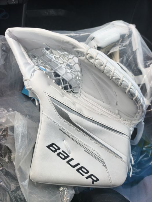 Вратарская хоккейная форма