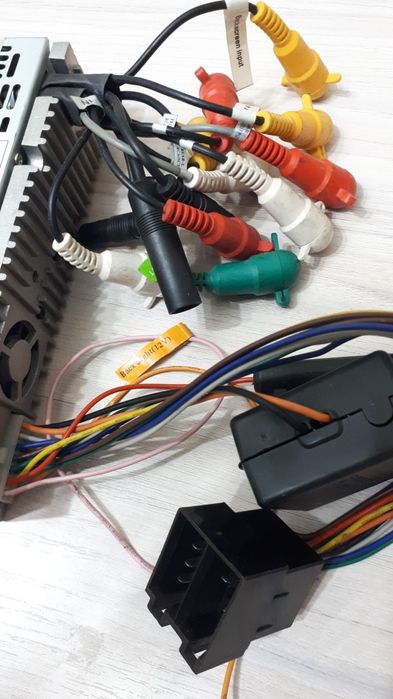 Автомагнитола Hyundai H-CMD4002 ( оригинал)