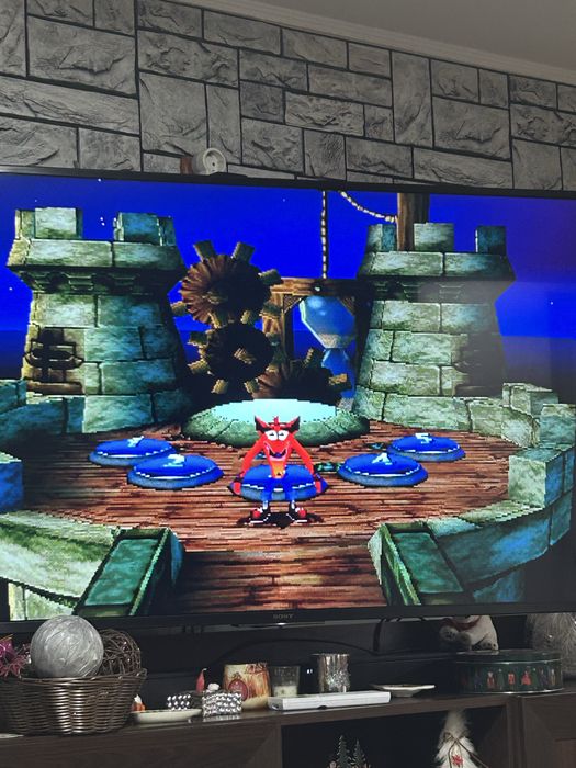 Игрална конзола с 2 джойстика – включва се директно към телевизор