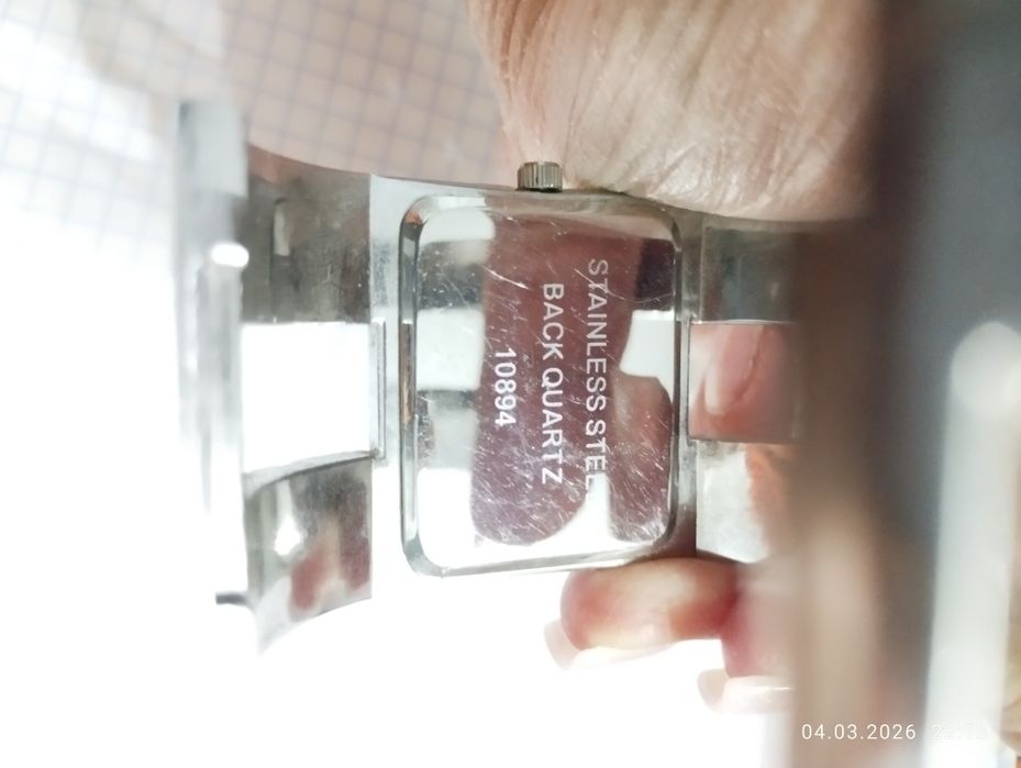 Часы наручные продам