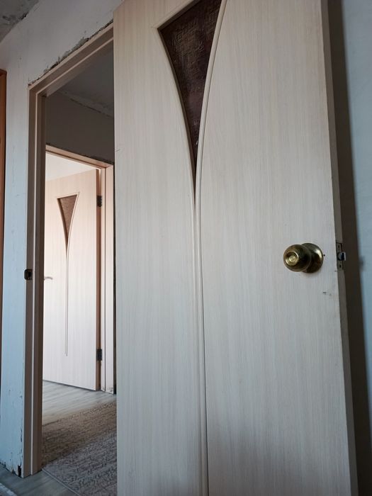 Продаются  меж/ группа