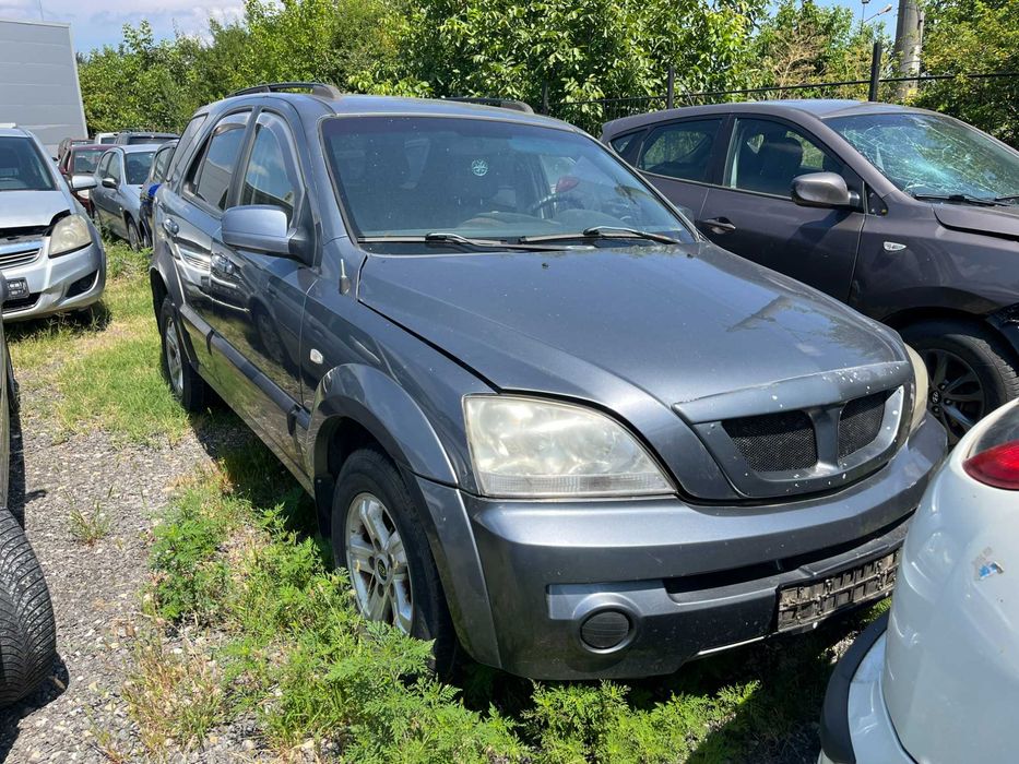 Dezmembrez KIA Sorento 2003 gri inchis diesel