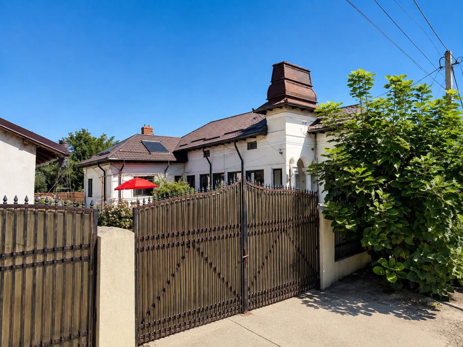 Proprietate cu teren 4.265 mp, casă 186 mp, livadă și anexe – Izbiceni