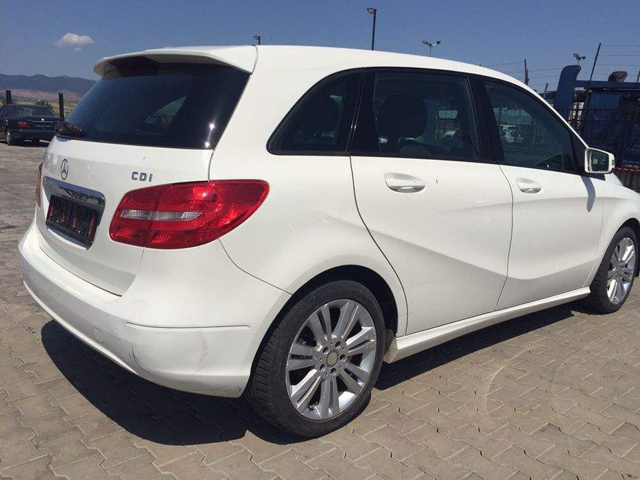 Mercedes B180cdi/Auto/2013г,На части