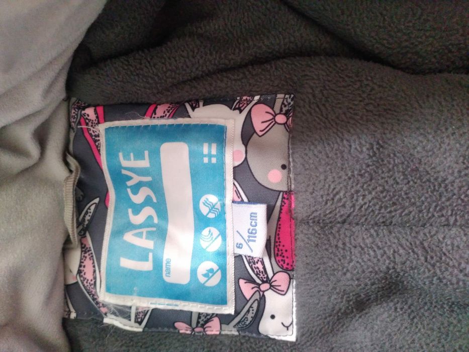 Продам зимний куртка для девочек