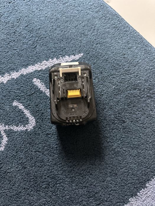 Baterie makita pret 180 lei